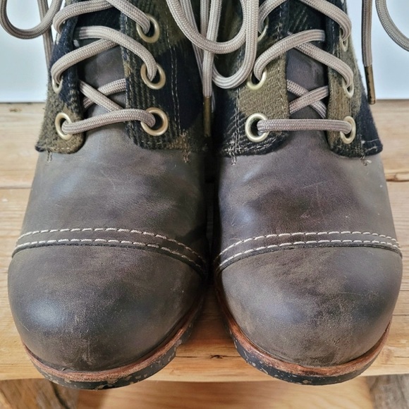 Sorel PDX Wedge Olive Green Buffalo Plaid Lace Up Boot - Picture 4 of 15